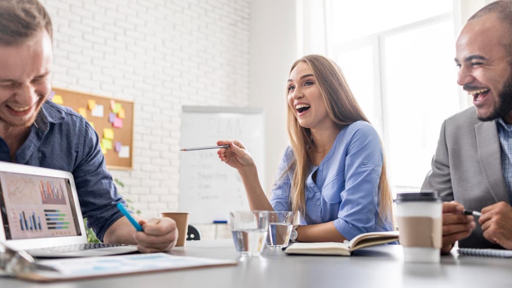 13 ejemplos de beneficios laborales para tu organización